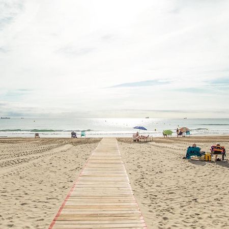 Apartbeach Novelty Climatizado Y Vistas Playa Салоу Екстериор снимка