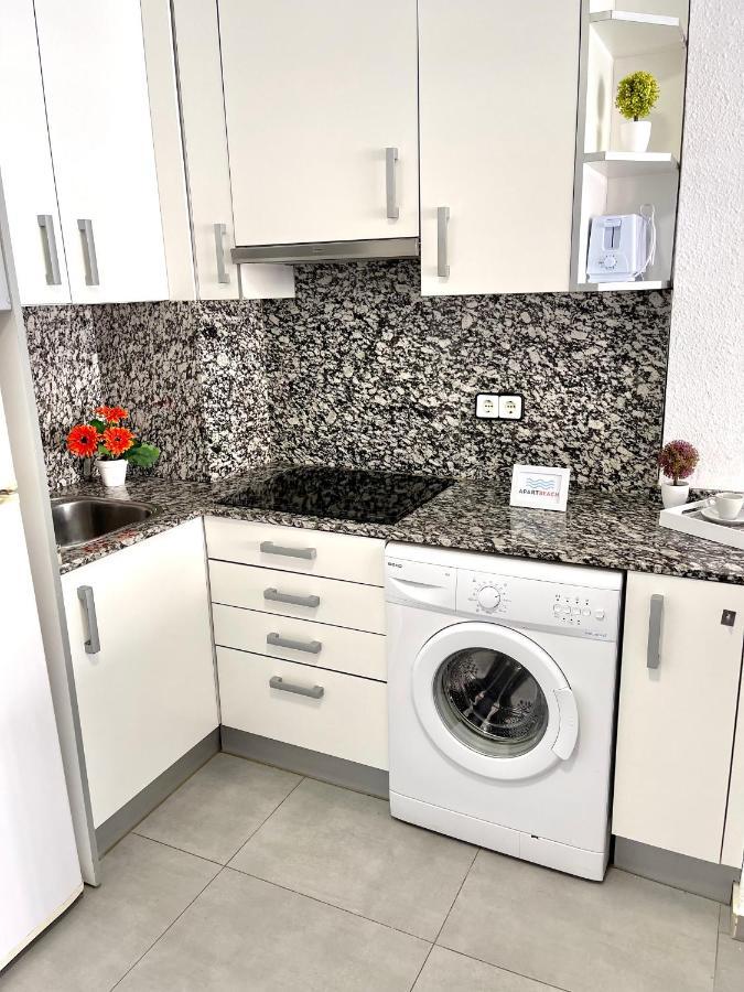 Apartbeach Novelty Climatizado Y Vistas Playa Салоу Екстериор снимка