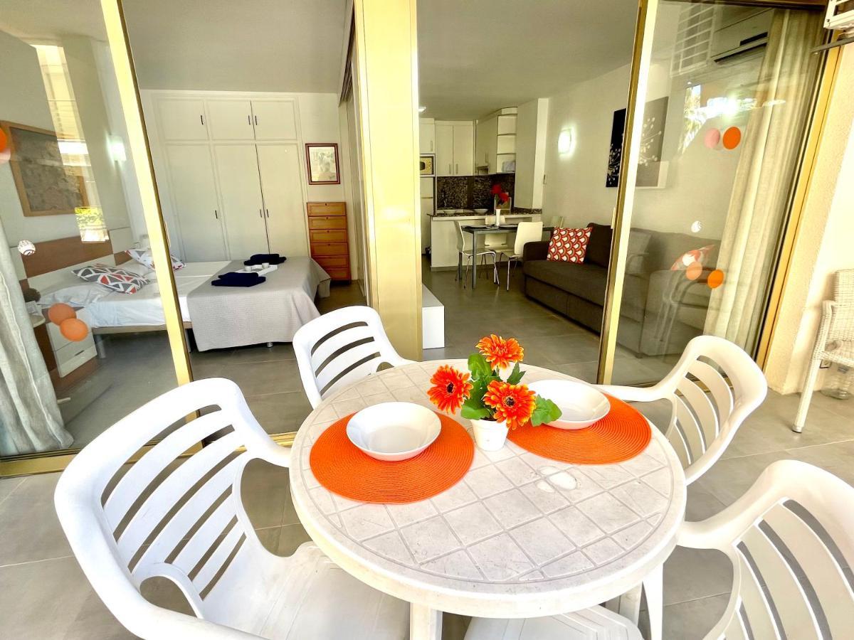 Apartbeach Novelty Climatizado Y Vistas Playa Салоу Екстериор снимка
