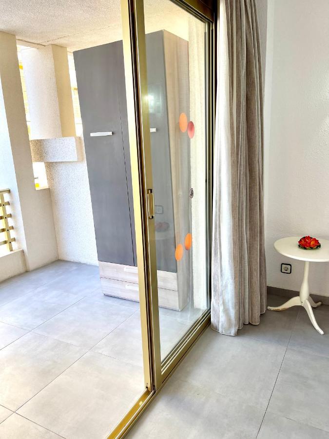 Apartbeach Novelty Climatizado Y Vistas Playa Салоу Екстериор снимка
