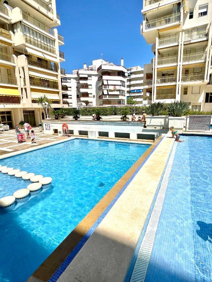 Apartbeach Novelty Climatizado Y Vistas Playa Салоу Екстериор снимка