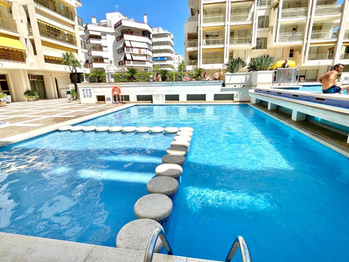Apartbeach Novelty Climatizado Y Vistas Playa Салоу Екстериор снимка