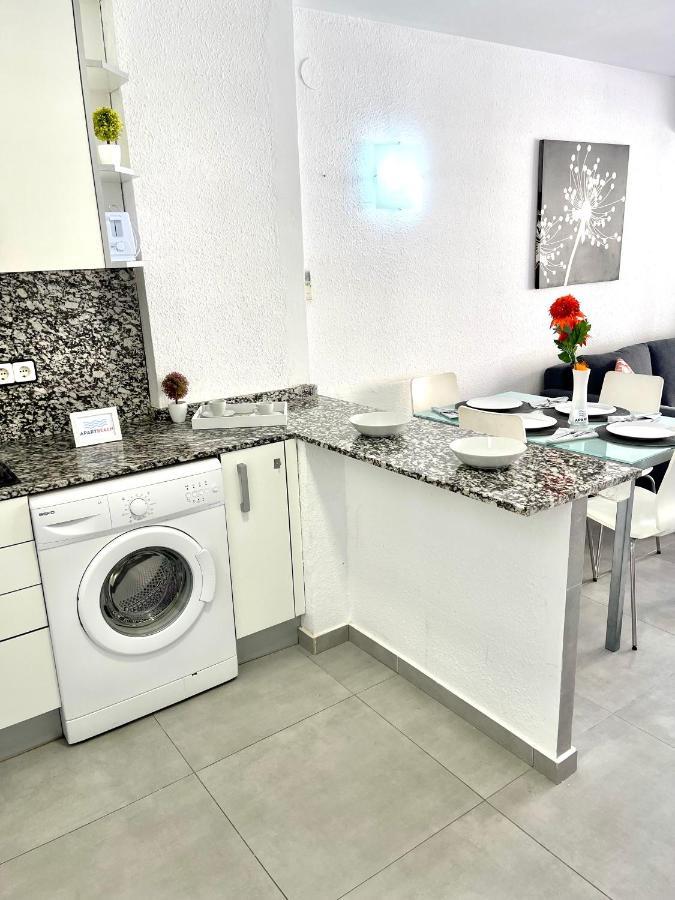 Apartbeach Novelty Climatizado Y Vistas Playa Салоу Екстериор снимка