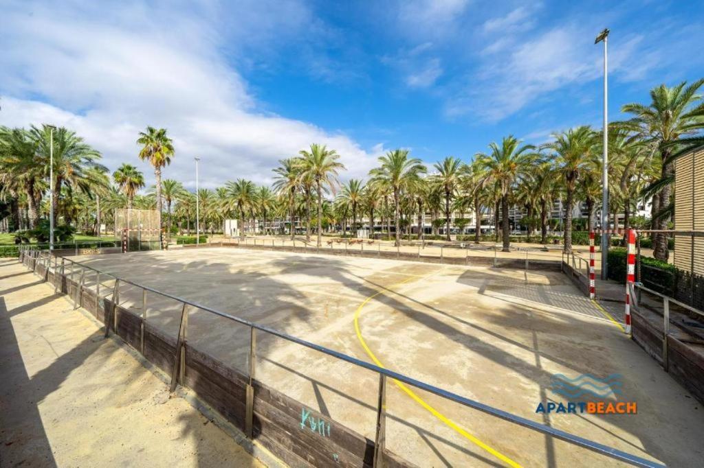Apartbeach Novelty Climatizado Y Vistas Playa Салоу Екстериор снимка